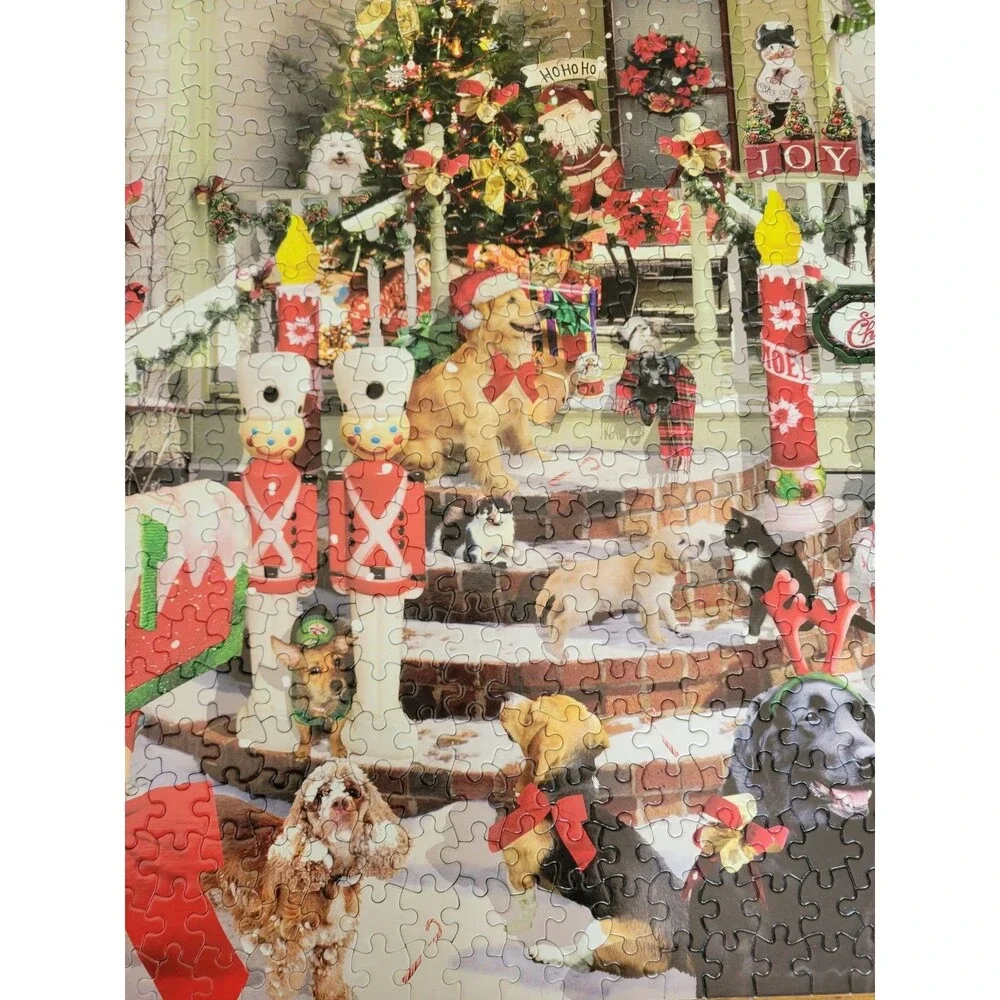 2014 White Mountain Puzzle 1000 pcs CRAZY CHRISTMAS complete #981S Dogs Cats